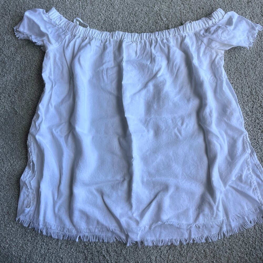 Cloth & Stone White Off-Shoulder Blouse